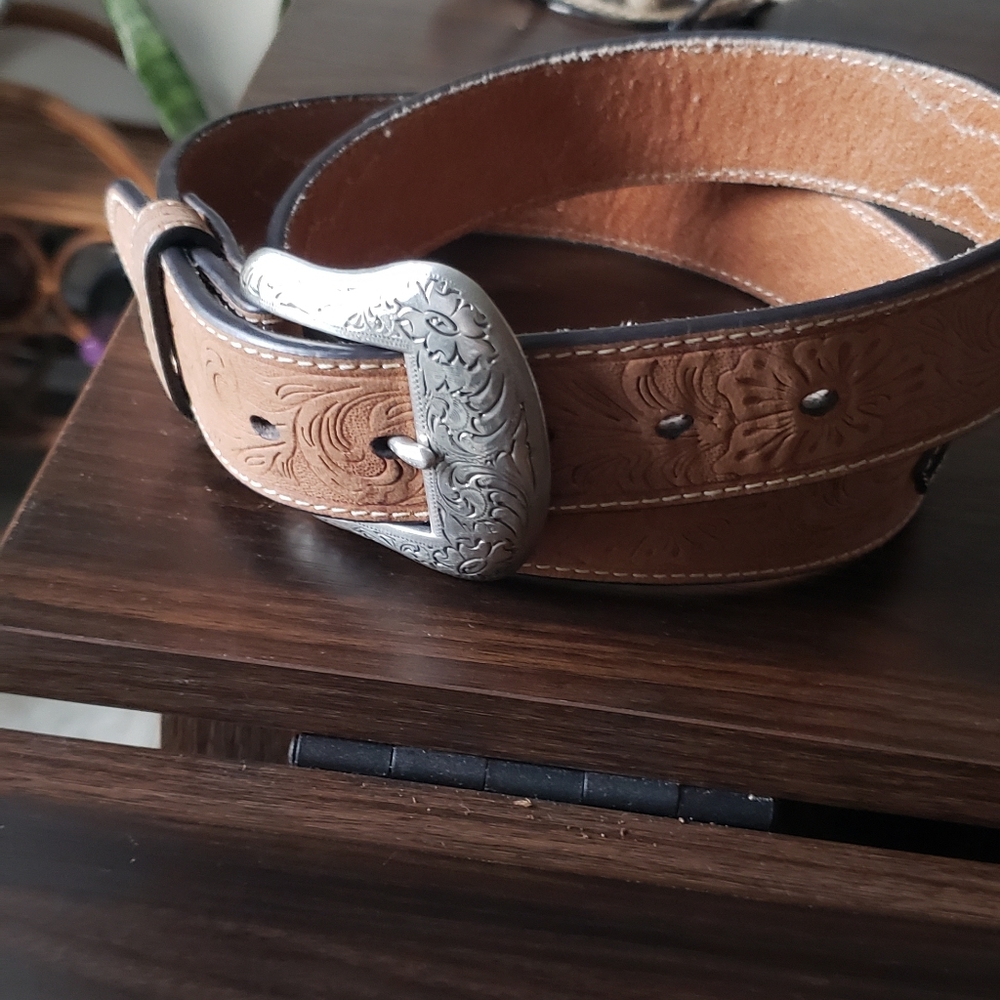 Leather belt
